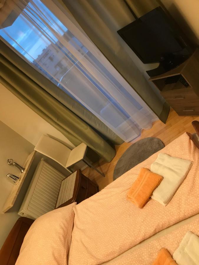 キェルツェApartament "Cleopatra 3" Z Miejscem Parkingowym, Faktury Vatアパートメント エクステリア 写真