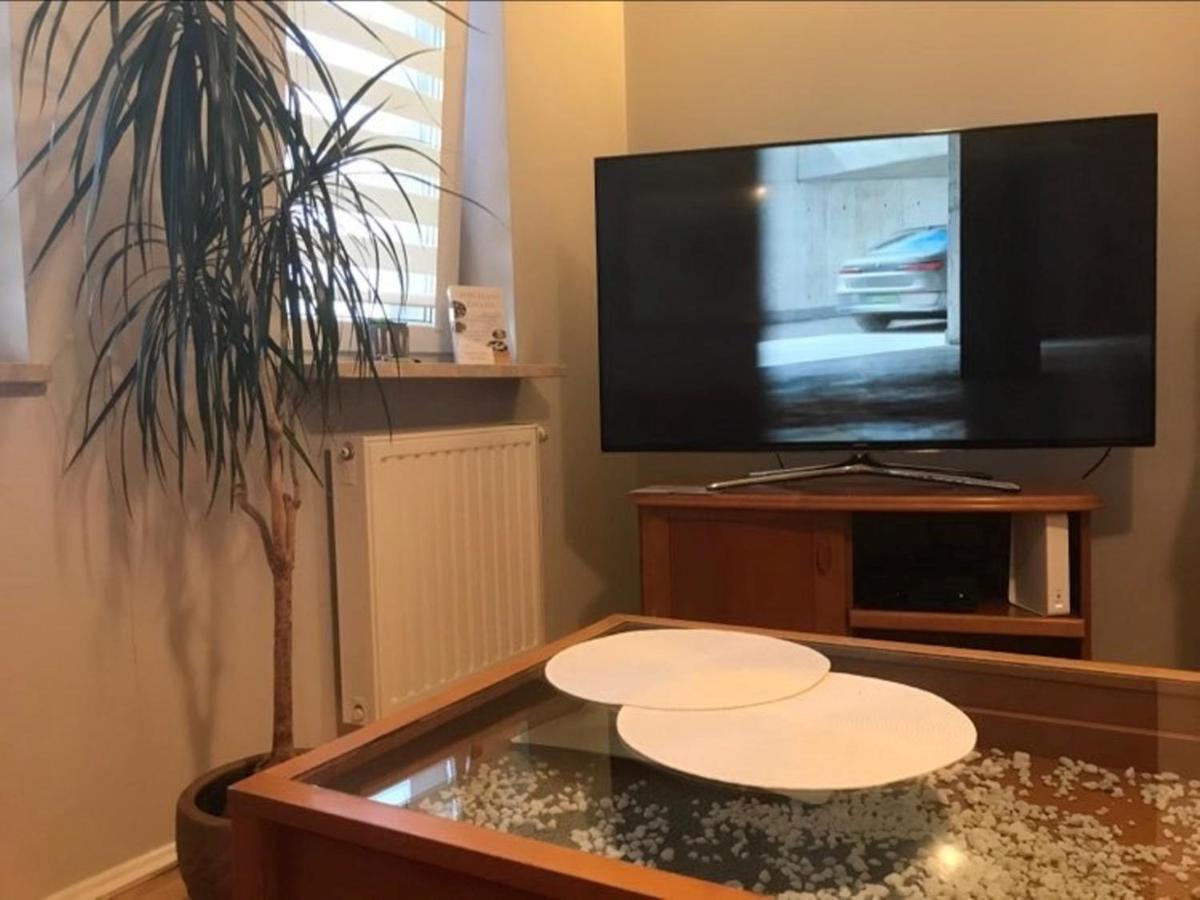 キェルツェApartament "Cleopatra 3" Z Miejscem Parkingowym, Faktury Vatアパートメント エクステリア 写真